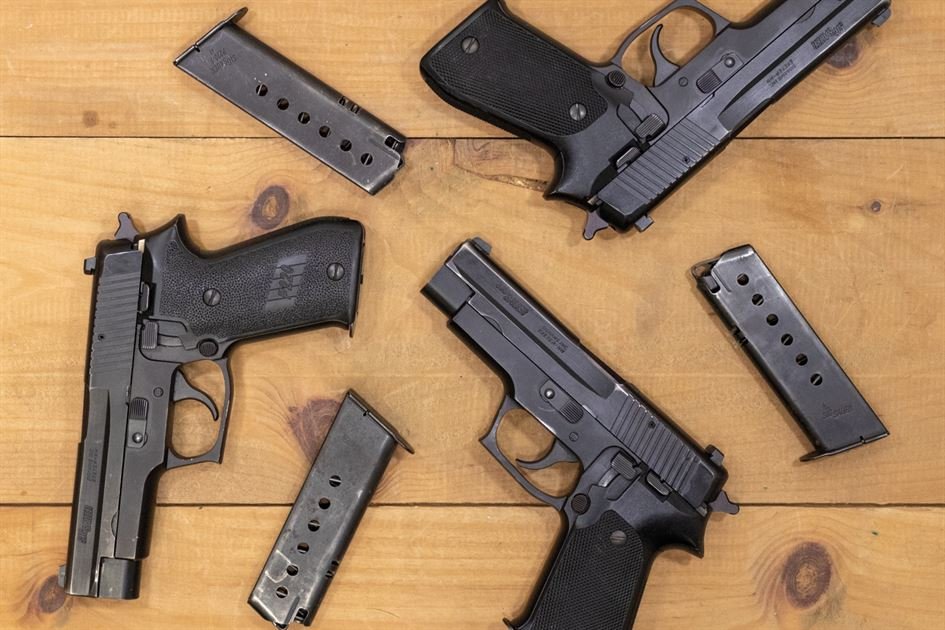 Sig Sauer P220 45 ACP DA/SA Police Trade-in Pistols (Good Condition)