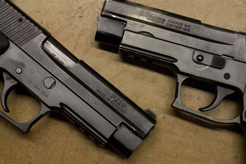 Sig Sauer P220 45 ACP DA/SA Police Trade-in Pistols with Rail (Fair Condition)